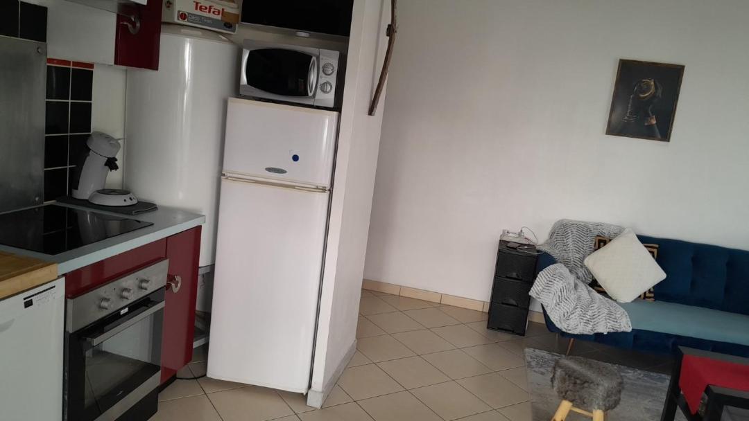 Heyzie Apartment ปงโตล-กงโบล ภายนอก รูปภาพ