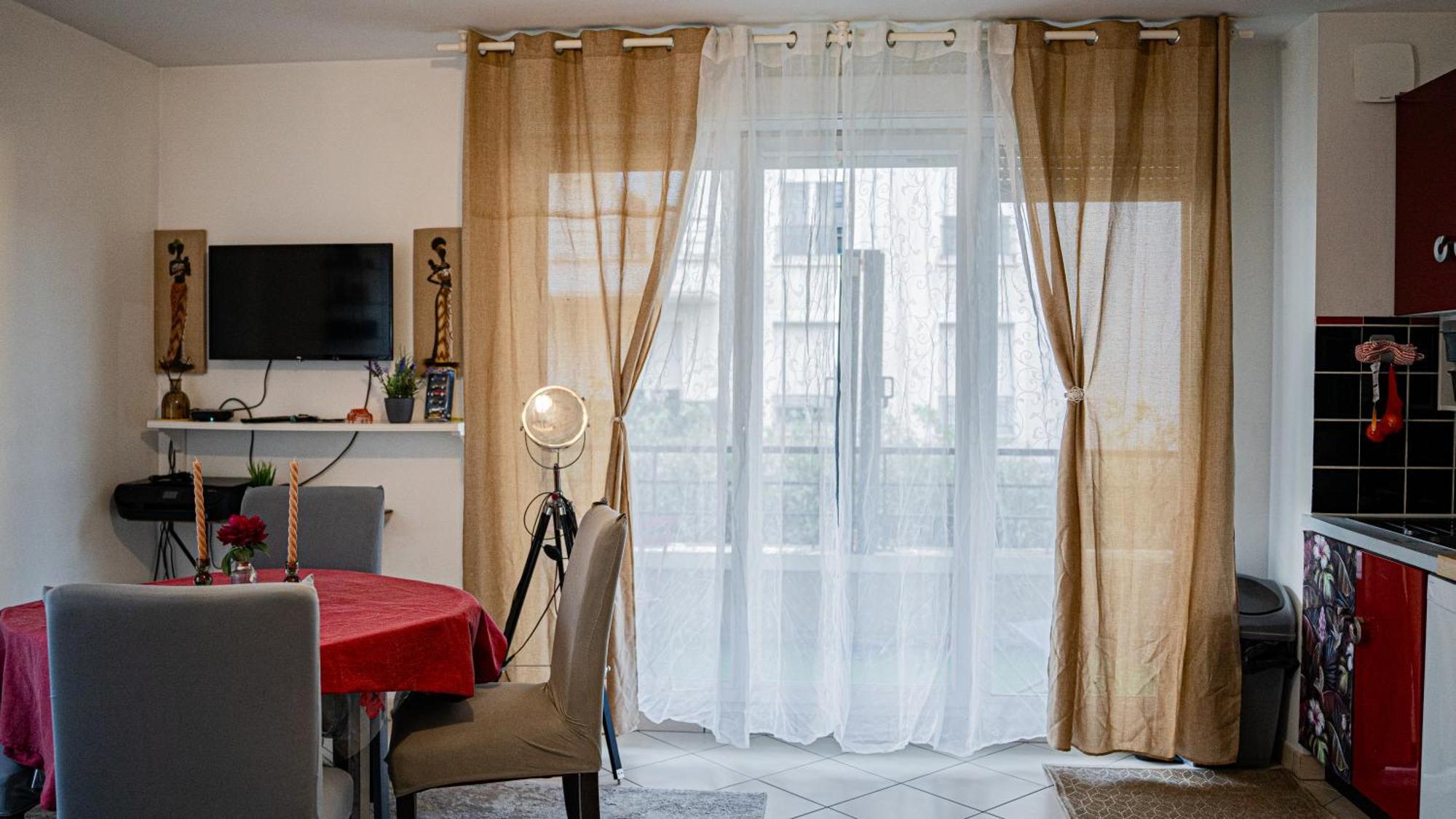 Heyzie Apartment ปงโตล-กงโบล ภายนอก รูปภาพ